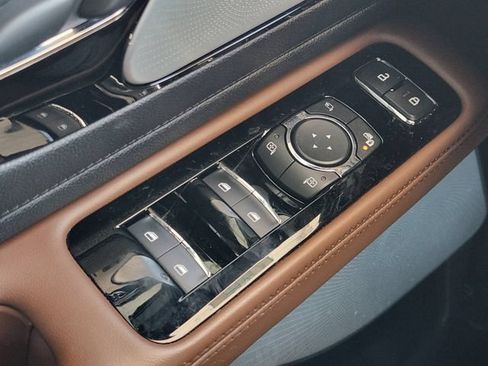 Used 2020 Lincoln Aviator Grand Touring w/ Equipment Group 302A AWD/4WD image 22