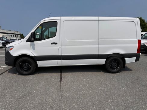 Used 2025 Mercedes-Benz Sprinter 2500 image 7