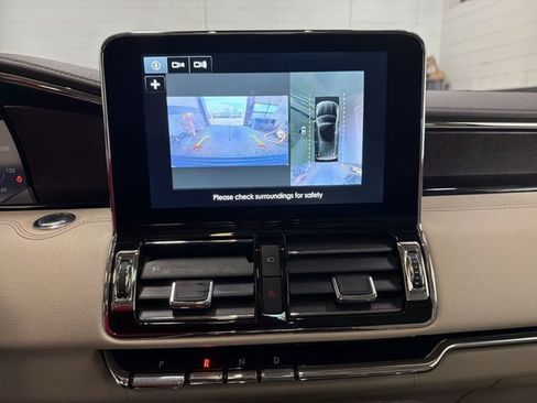 Used 2019 Lincoln Navigator Reserve AWD/4WD image 17