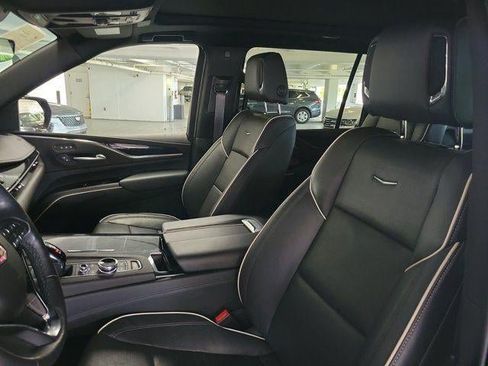 Certified 2024 Cadillac Escalade ESV Sport AWD/4WD image 10