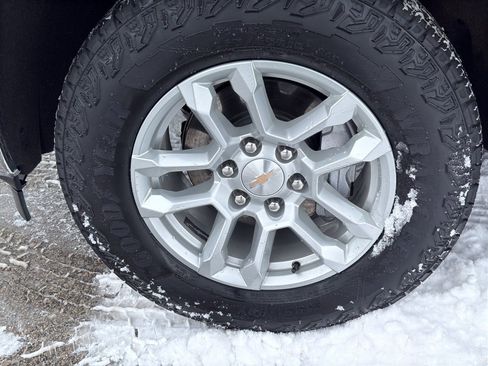 Used 2022 Chevrolet Silverado 1500 LT image 9