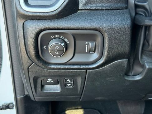 Used 2023 RAM 1500 Big Horn AWD/4WD image 19