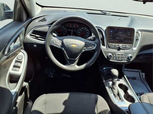 Used 2024 Chevrolet Malibu LT FWD image 9