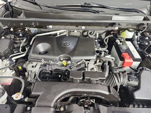 Used 2019 Toyota RAV4 XLE AWD/4WD image 27