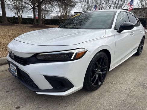 Used 2022 Honda Civic Sport image 4