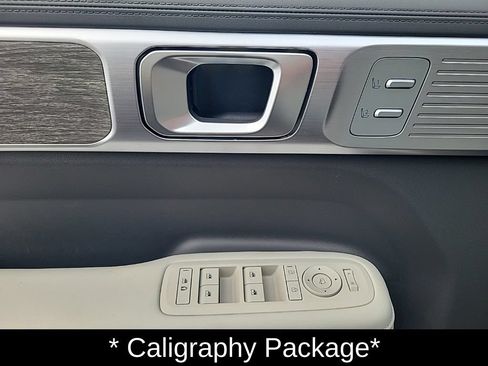 Certified 2025 Hyundai Santa Fe Calligraphy AWD/4WD image 12