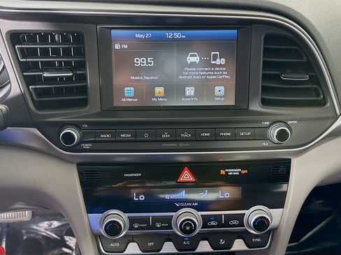 Used 2020 Hyundai Elantra SEL w/ Convenience Package (C2) FWD image 18