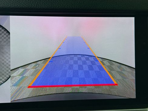 Used 2020 Porsche Cayenne image 17