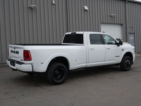New 2026 RAM 3500 Limited AWD/4WD image 14