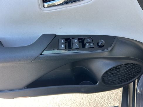 Used 2016 Toyota Prius Four image 4