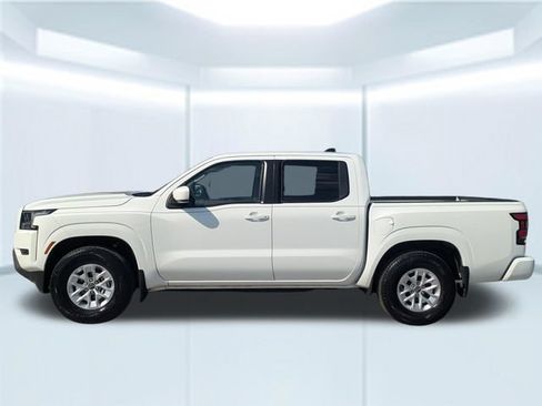 Used 2024 Nissan Frontier SV w/ Technology Package RWD image 2