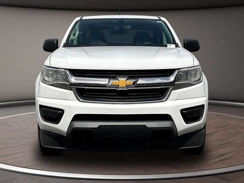 Used 2020 Chevrolet Colorado W/T w/ WT Convenience Package AWD/4WD image 2