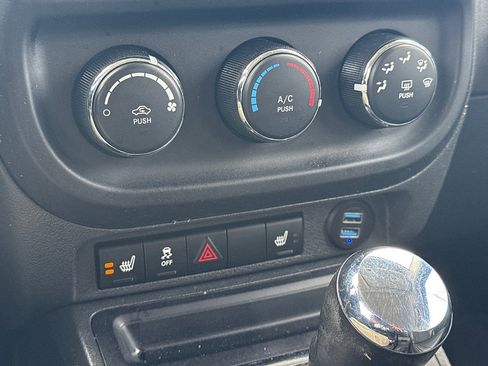 Used 2016 Jeep Patriot Sport w/ Power Value Group image 13