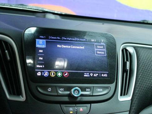 Used 2024 Chevrolet Malibu LT w/ Midnight Edition FWD image 18