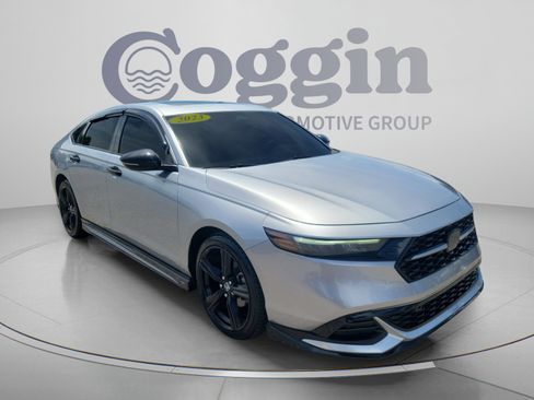 Used 2023 Honda Accord EX image 4