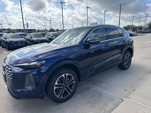 Used 2025 Audi Q5 Premium w/ Convenience Package image 5