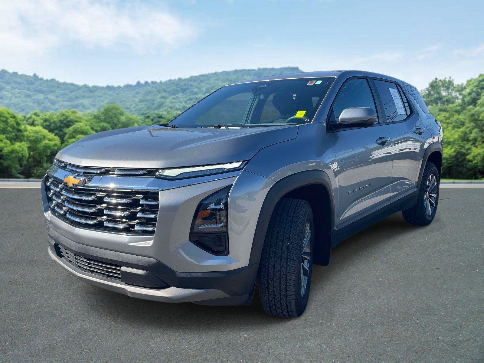 Used 2026 Chevrolet Equinox LT FWD image 7