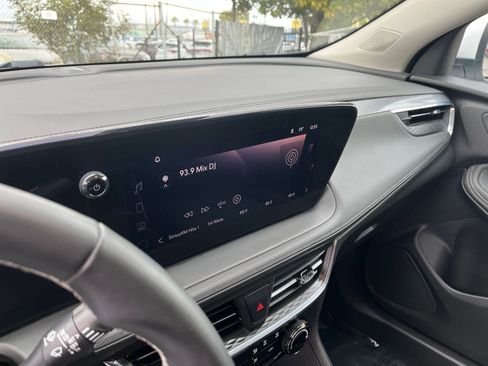 Used 2025 Buick Encore GX Preferred image 21