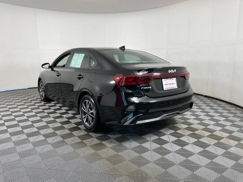 Used 2023 Kia Forte LXS w/ LXS Technology Package FWD image 3