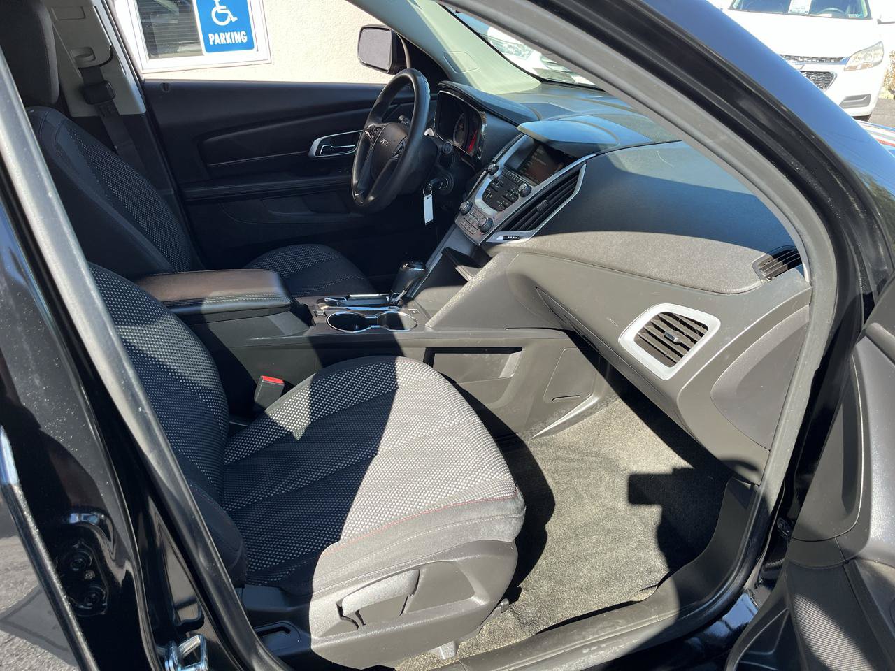 Used 2017 GMC Terrain SLE AWD/4WD image 29