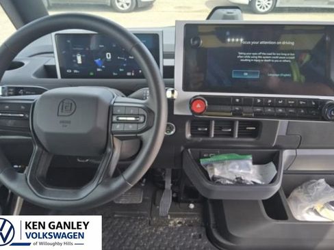 Used 2024 Chevrolet Brightdrop 600 w/ Battery Pack, Max Range AWD/4WD image 2