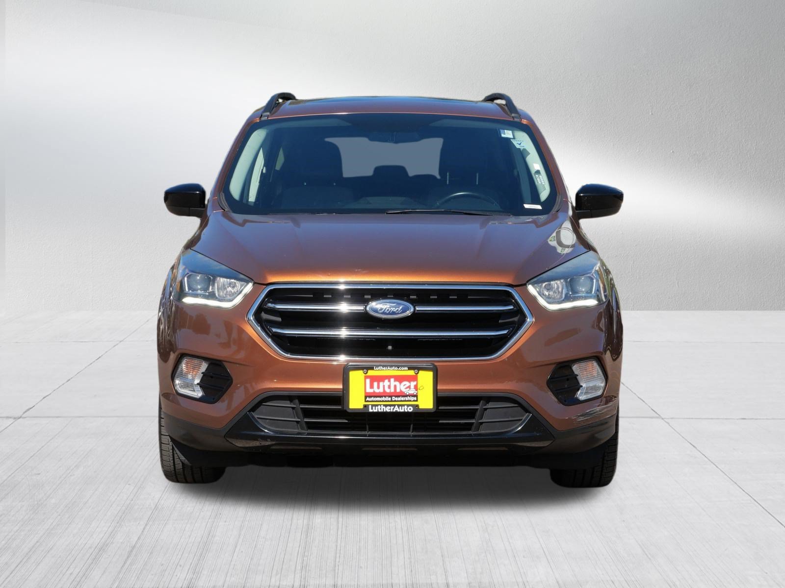 Used 2017 Ford Escape SE w/ Equipment Group 201A AWD/4WD image 2