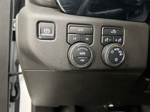 Certified 2025 Chevrolet Silverado 1500 LT image 18