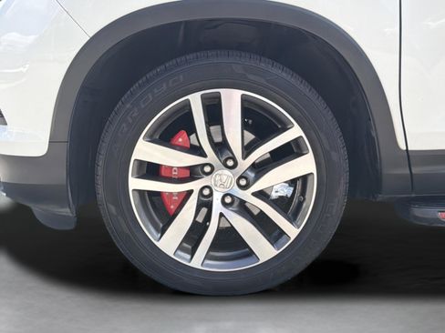 Used 2016 Honda Pilot Touring image 29