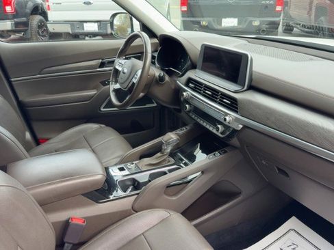 Used 2020 Kia Telluride SX image 16