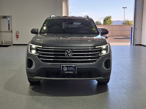 Certified 2024 Volkswagen Atlas SE FWD image 3