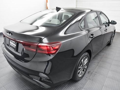 Used 2023 Kia Forte LXS image 7