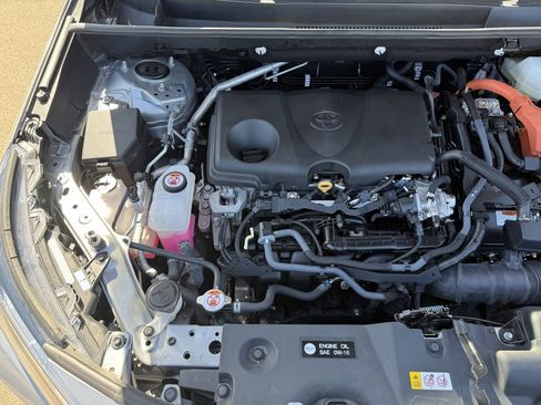 Used 2024 Toyota RAV4 XLE image 37