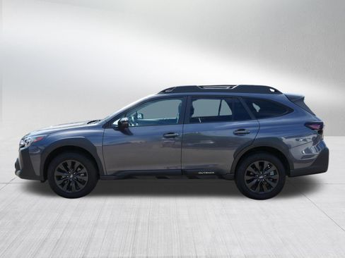 Used 2025 Subaru Outback Onyx Edition AWD/4WD image 4