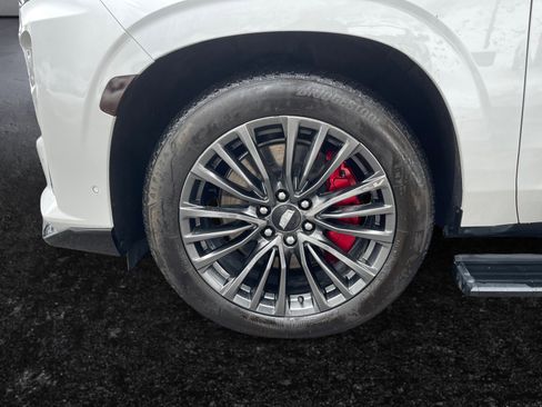 Used 2024 Cadillac Escalade ESV V w/ Heavy-Duty Trailer Package image 15