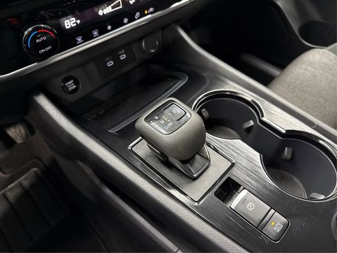 Used 2025 Nissan Rogue SV image 18