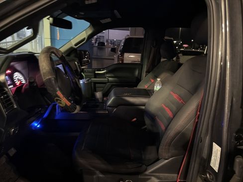 Used 2016 Ford F150 XLT w/ Equipment Group 302A Luxury image 10