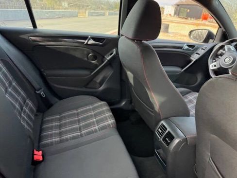 Used 2011 Volkswagen Golf 4-Door image 19