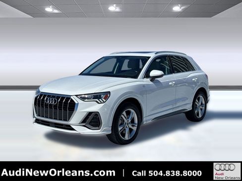 Used 2023 Audi Q3 2.0T Premium w/ Convenience Package AWD/4WD image 1