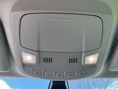 Used 2020 Ford Fusion SE image 21