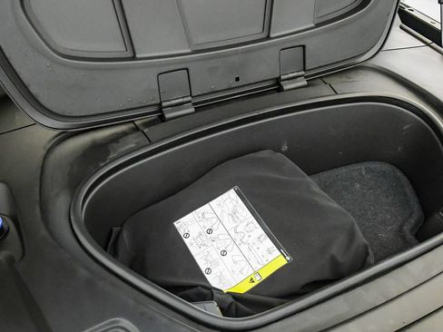Certified 2024 Volvo C40 P8 Recharge Ultimate w/ Protection Package Premier AWD/4WD image 29