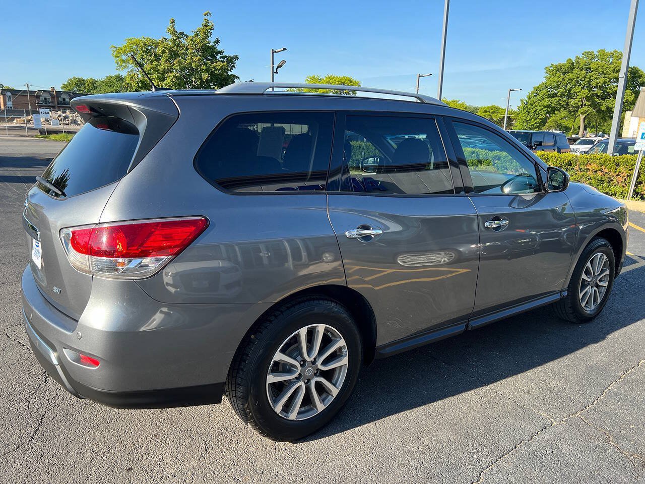 Used 2015 Nissan Pathfinder SV FWD image 13