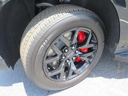 Used 2024 Chevrolet Tahoe RST w/ RST Performance Edition AWD/4WD image 18