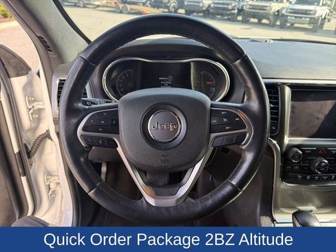 Used 2018 Jeep Grand Cherokee Altitude image 17