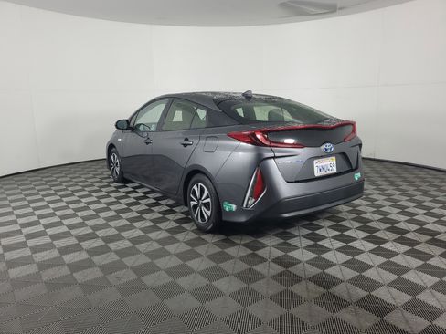 Used 2017 Toyota Prius Prime Advanced image 6