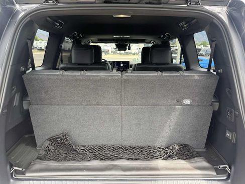 Used 2025 Lexus GX 550 w/ Accessory Package (2T) AWD/4WD image 22