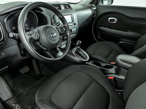 Used 2017 Kia Soul + FWD image 14