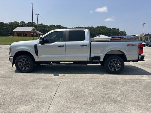 Used 2024 Ford F250 XL w/ STX Appearance Package AWD/4WD image 4