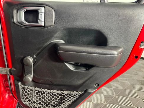 Used 2018 Jeep Wrangler Unlimited Sport image 37