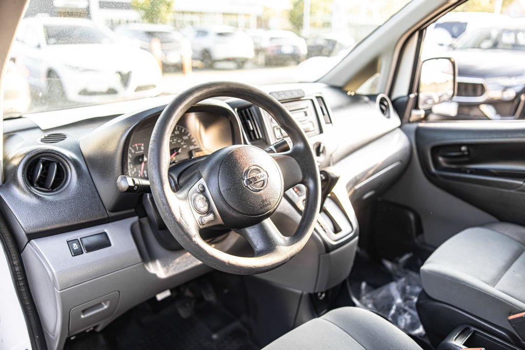 Used 2015 Nissan NV200 S FWD image 14