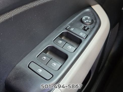 Used 2025 Hyundai Venue SEL FWD image 24